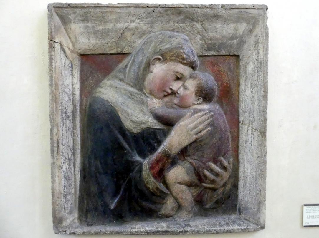 Donatello (Umkreis) (Undatiert), Maria mit dem Kind, Prag, Nationalgalerie im Palais Sternberg, 2. Obergeschoss, Undatiert, Bild 1/2