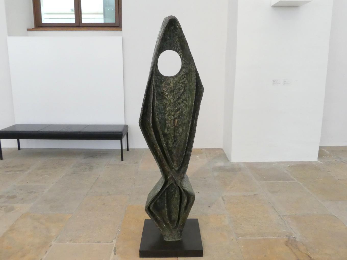 Barbara Hepworth (1937–1973), Ascending Form: Gloria, Dresden, Albertinum, Galerie Neue Meister, Erdgeschoss, Skulpturenhalle, 1958