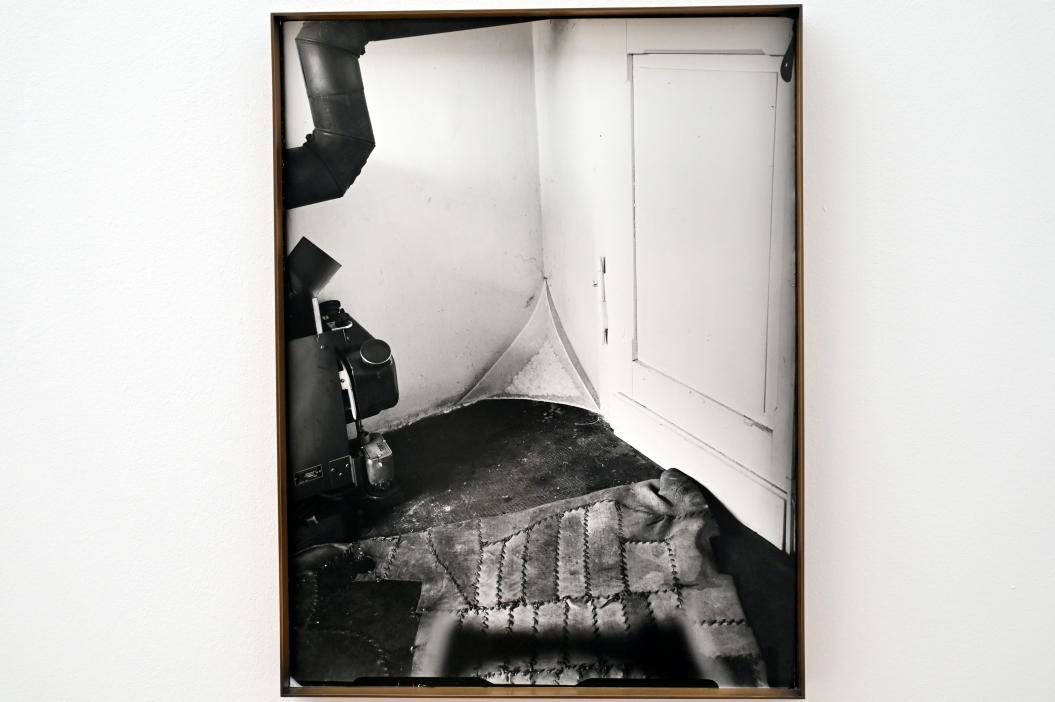 Joseph Beuys (1948–1985), Drei verlorene plastische Situationen: Fettecke mit Filter, München, Lenbachhaus, Saal 45, 1963