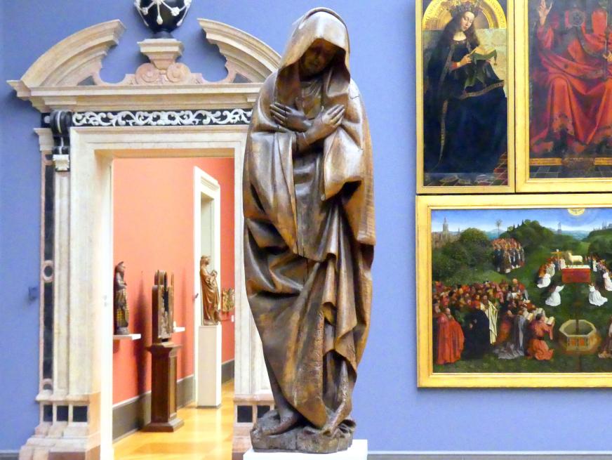 Trauernde Maria aus einer Kreuzigung Christi, Berlin, Bode-Museum, Saal 208, um 1420–1430