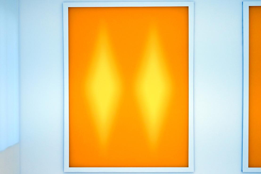 Carsten Nicolai (2009–2019), tired light - level, Düsseldorf, Kunstsammlung K21, 3. Obergeschoss, 2019, Bild 1/3