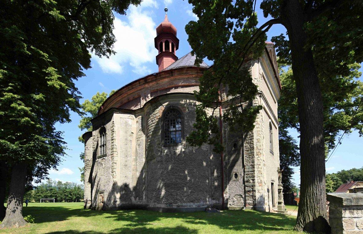 Ottendorf (Otovice), Pfarrkirche St. Barbara, Bild 4/5