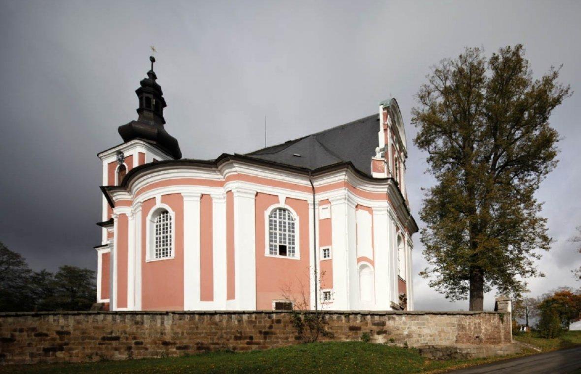 Barzdorf (Božanov), Kirche St. Maria Magdalena, Bild 1/7
