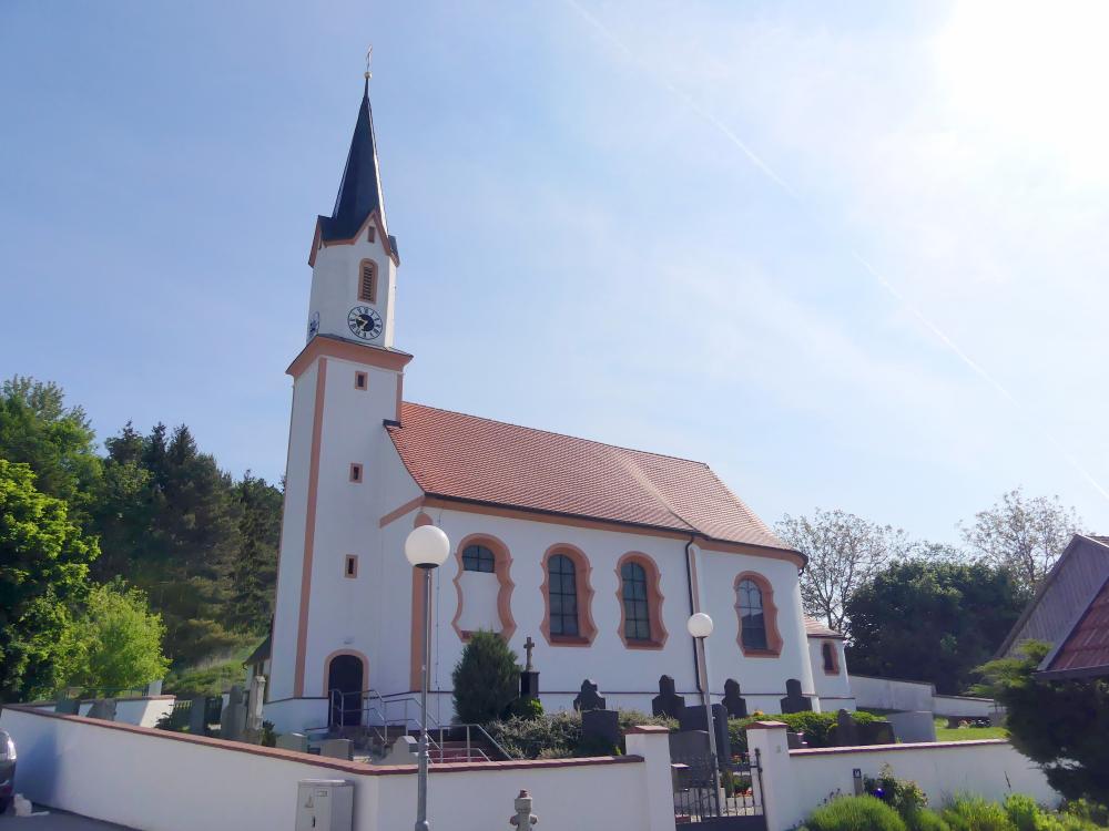 Bruckbach (Essenbach), Filialkirche St. Johannes der Täufer, Bild 2/4