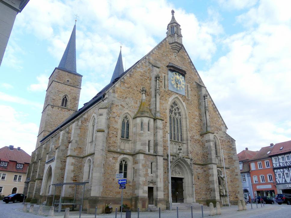 Gerolzhofen, Stadtpfarrkirche Heilige Maria vom Rosenkranz und Heilige Regiswindis, Bild 1/4