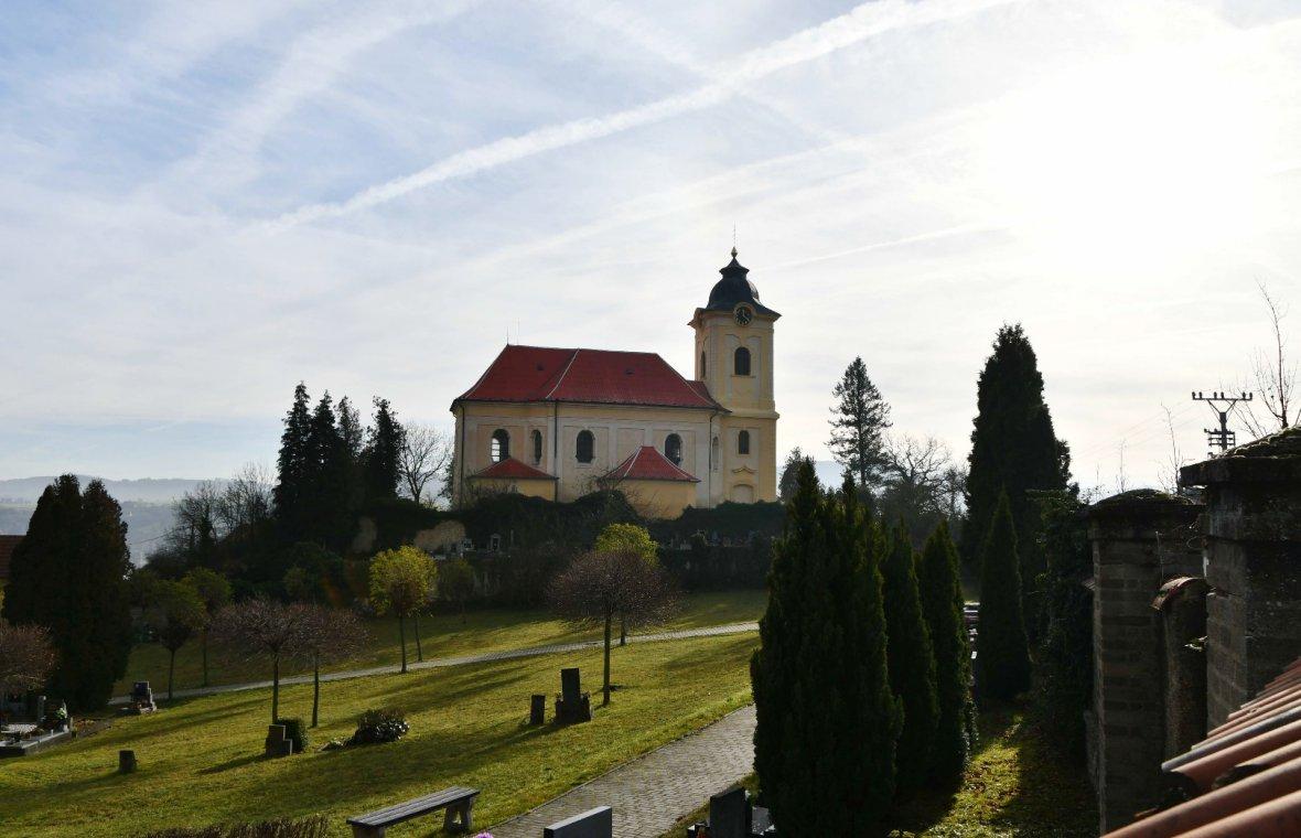 Počaply (Králův Dvůr), Kirche Mariä Himmelfahrt, Bild 3/4