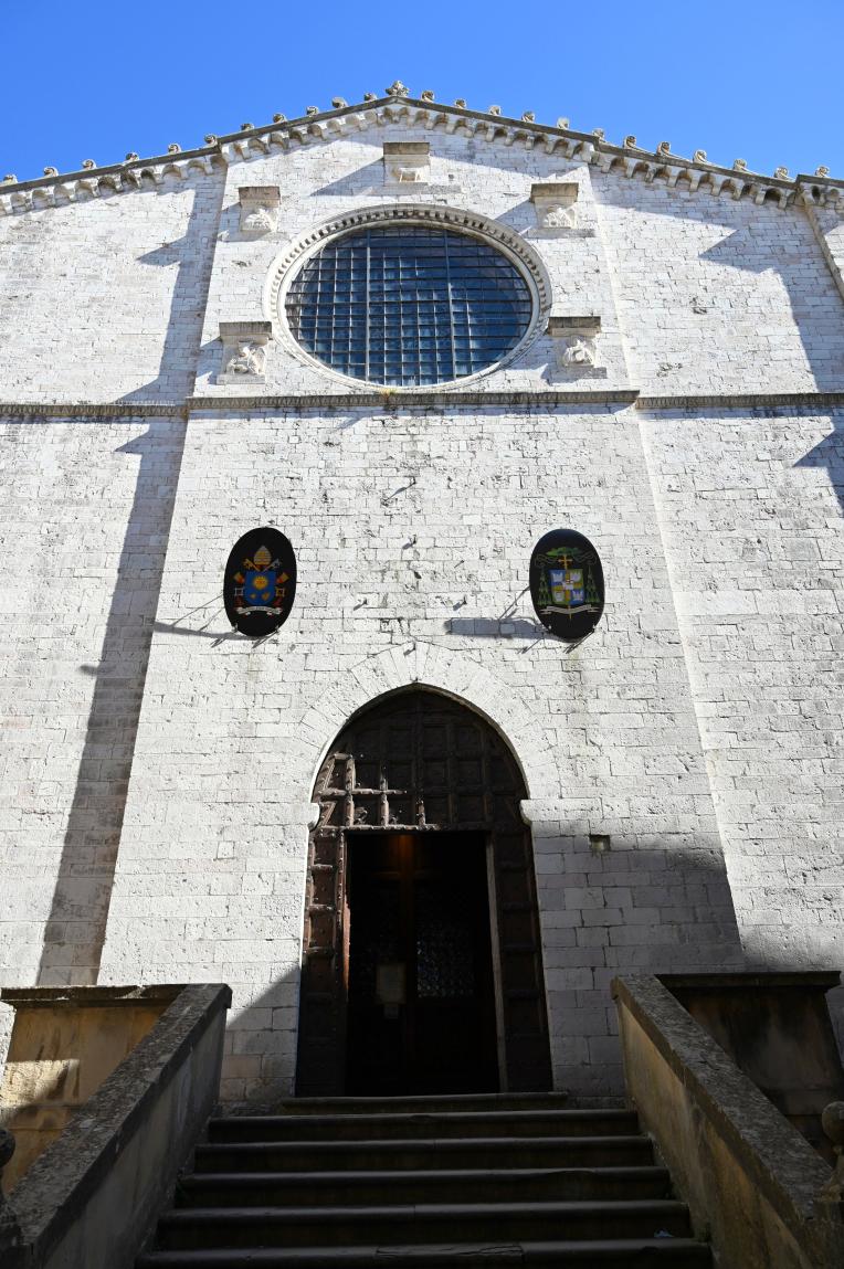 Gubbio, Kathedrale Santi Mariano e Giacomo, Bild 2/14
