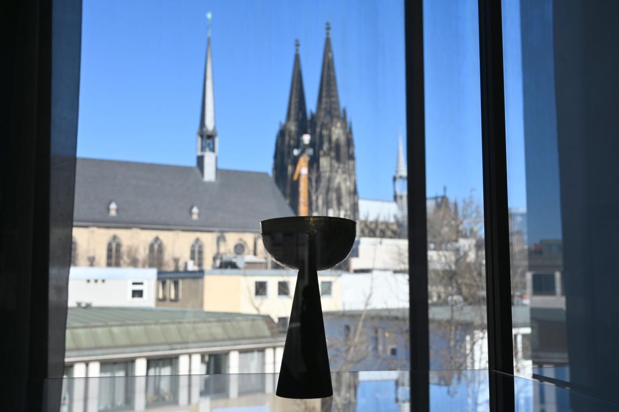 Köln, Museum Kolumba, Ausstellung "In die Weite – Aspekte jüdischen Lebens in Deutschland" vom 15.09.2021-15.08.2022, Raum 15, Bild 6/9