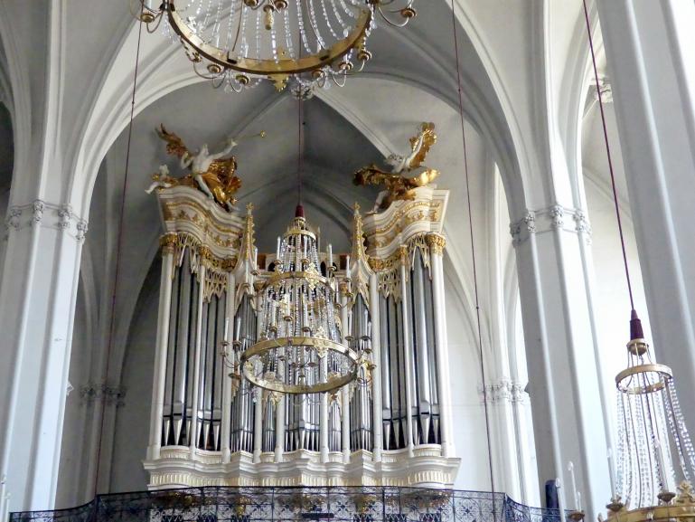 Johann Baptist Straub (1731–1777), Orgelbekrönung, Wien, Benediktiner-Abteikirche Unserer Lieben Frau von Monte Serrato (Schwarzspanierkirche), jetzt Wien, Augustinerkirche, 1730–1732, Bild 3/3