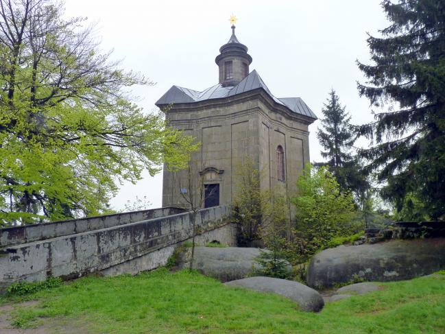 Kilian Ignaz Dientzenhofer (1718–1752), Bau der Kapelle der Jungfrau Maria in Stern (Zuschreibung), Weckersdorf (Křinice), Kapelle der Jungfrau Maria in Stern, 1732–1733, Bild 1/6