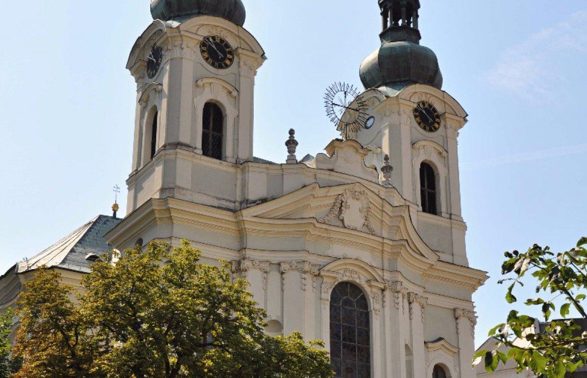 Kilian Ignaz Dientzenhofer (1718–1752), Neubau der Kreuzherren-Ordenskirche St. Maria Magdalena, Karlsbad (Karlovy Vary), Kirche Maria Magdalena, 1733–1737, Bild 4/11