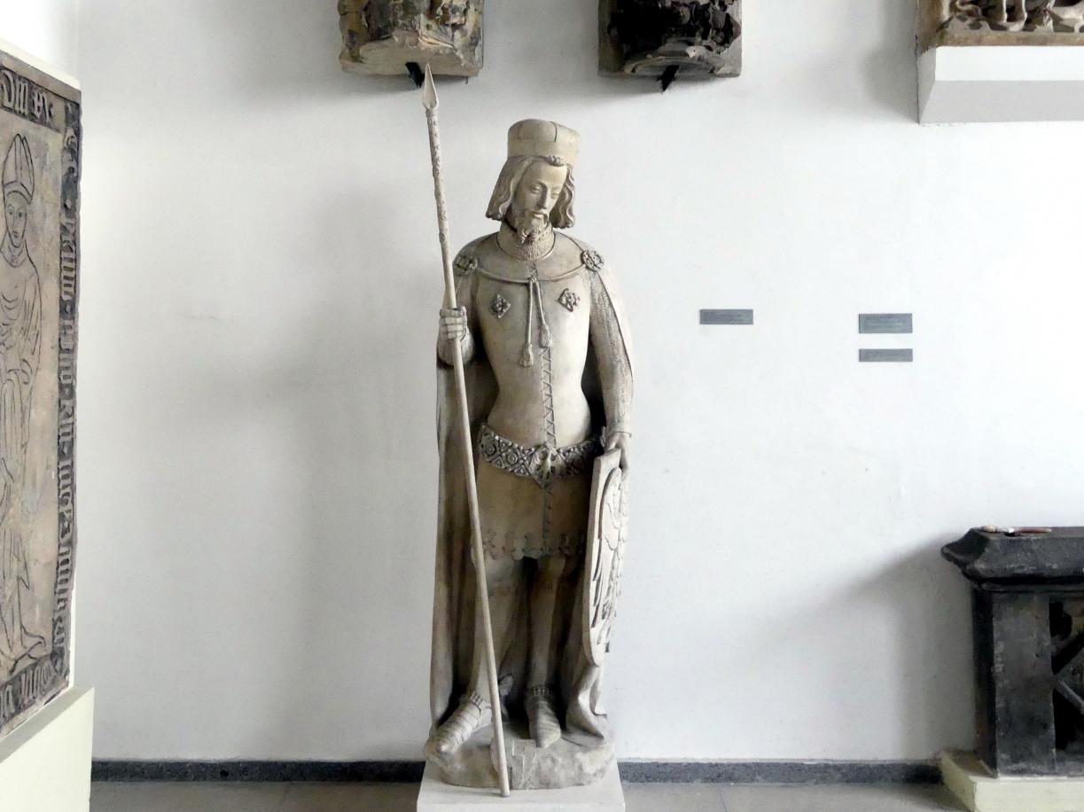 Peter Parler (Werkstatt) (1355–1390), Gipsabguss einer Statue des Hl. Wenzel in Rüstung von Peter Parler aus dem Veitsdom, Prag-Hradschin, Prager Burg, Veitsdom, jetzt Prag-Holešovice, Lapidarium, Saal 1, Undatiert
