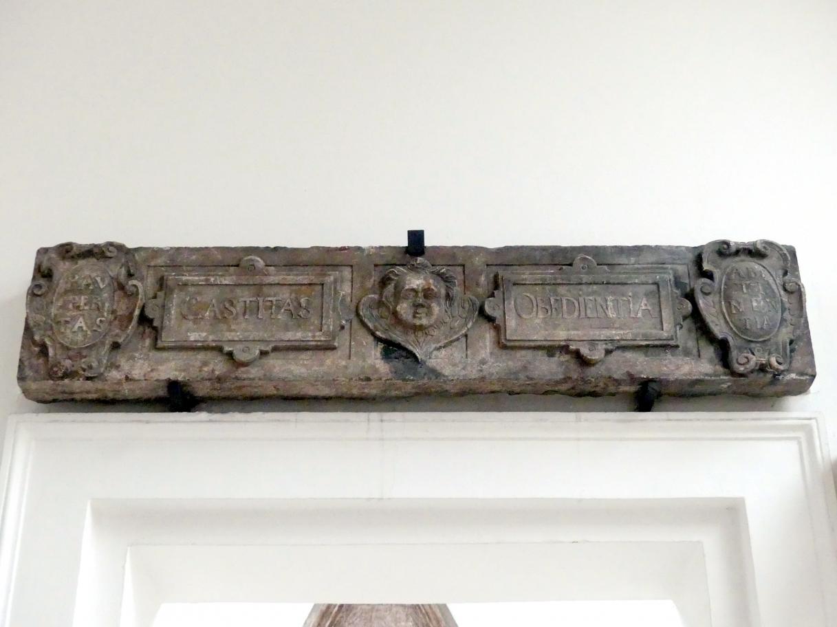 Dekorierter Architrav, Prag-Holešovice, Lapidarium, Saal 3, 1. Hälfte 17. Jhd.