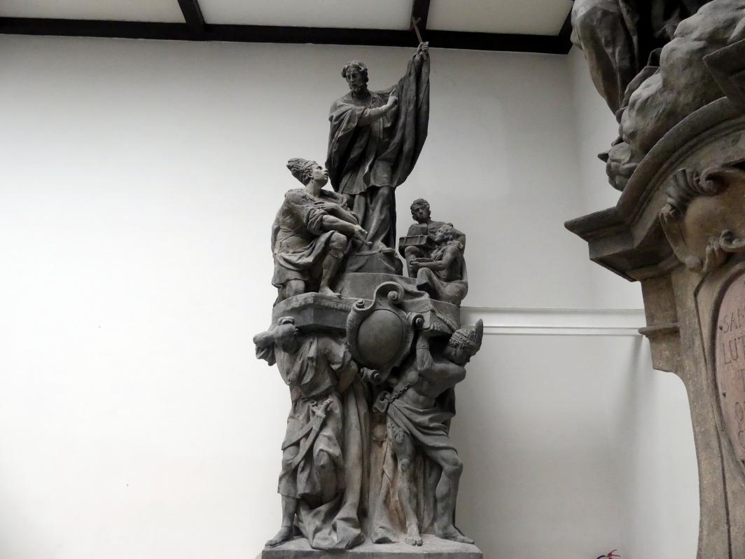 Ferdinand Maximilian Brokoff (1707–1730), Figurengruppe mit dem Hl. Franz Xaver, Prag, Karlsbrücke, jetzt Prag-Holešovice, Lapidarium, Saal 4, 1711, Bild 1/8