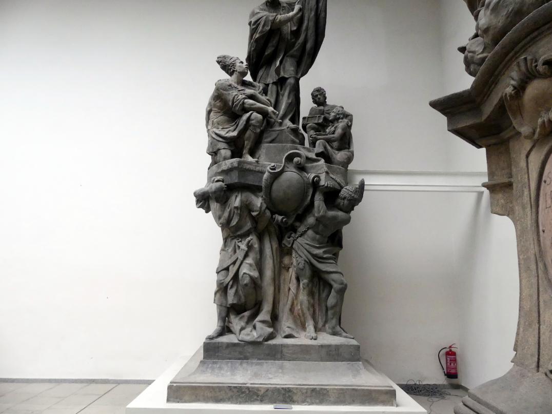 Ferdinand Maximilian Brokoff (1707–1731), Figurengruppe mit dem Hl. Franz Xaver, Prag, Karlsbrücke, jetzt Prag-Holešovice, Lapidarium, Saal 4, 1711, Bild 2/8