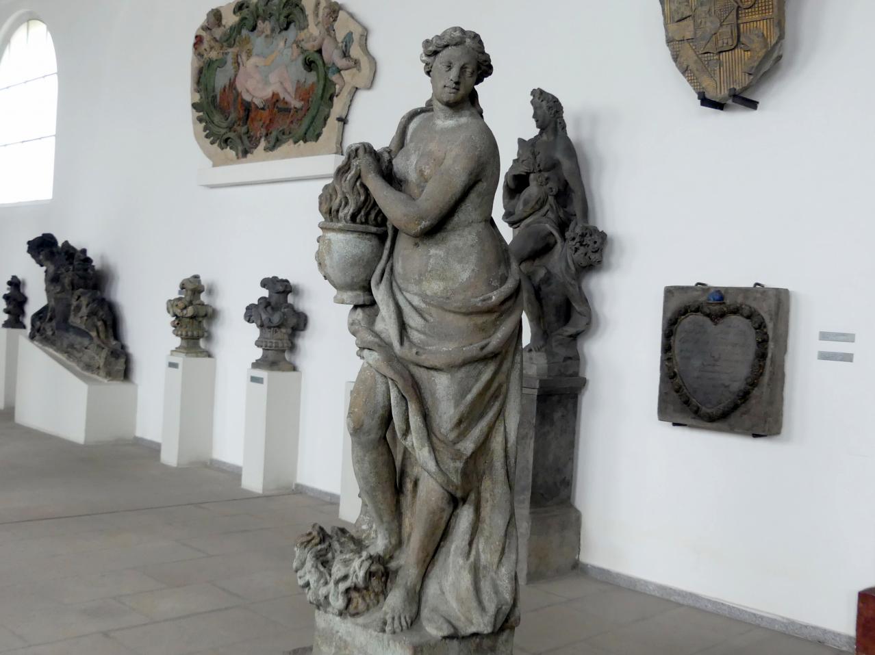 Allegorie des Feuers, Prag-Neustadt, Villa Amerika Nr. 462, heute Antonín-Dvořák-Museum, jetzt Prag-Holešovice, Lapidarium, Saal 7, 2. Hälfte 18. Jhd., Bild 3/3