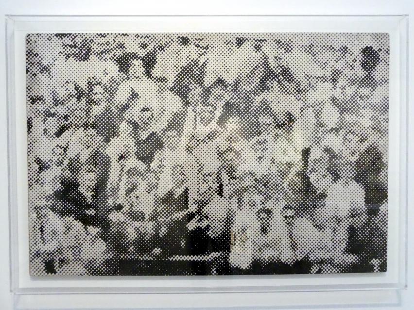 Sigmar Polke (1964–1994), Menschenmenge, Regensburg, Ostdeutsche Galerie, Rotunde, 1966, Bild 1/3