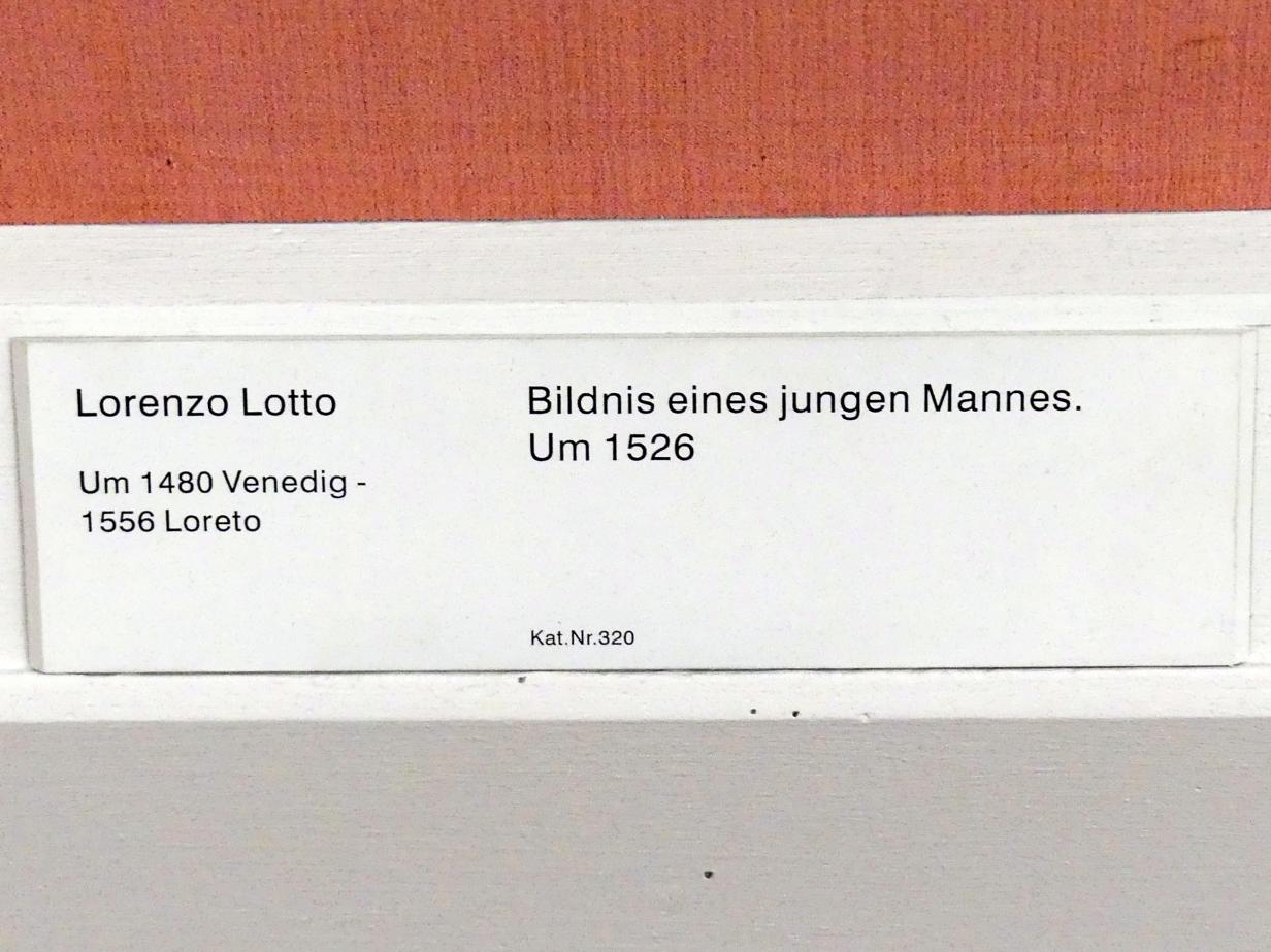 Lorenzo Lotto (1503–1549), Bildnis eines jungen Mannes, Berlin, Gemäldegalerie ("Berliner Wunder"), Kabinett 32, um 1526, Bild 2/2