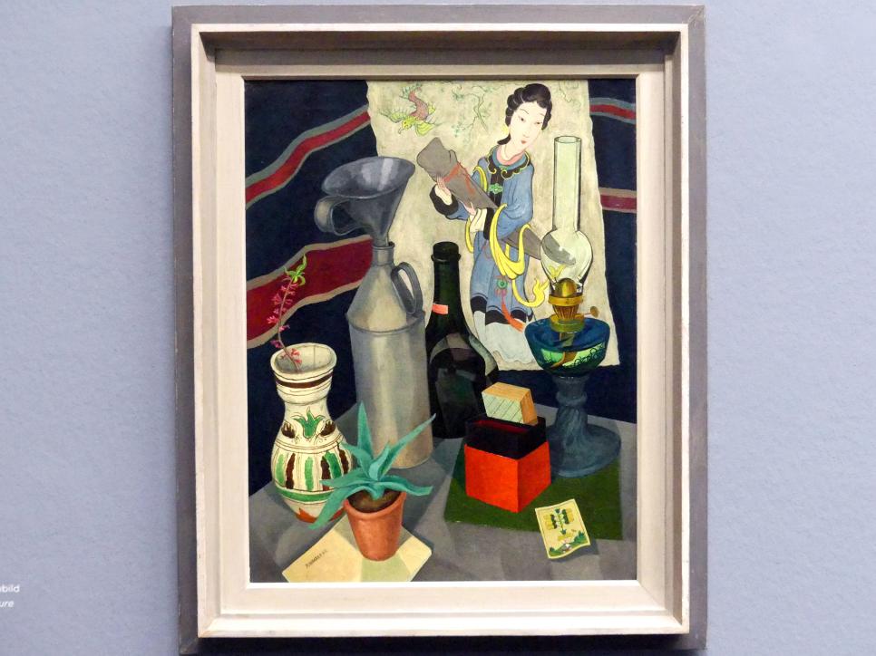 Rudolf Wacker (1923–1935), Stillleben mit Ölkanne, Topfpflanze und Chinesenbild, Wien, Albertina, Sammlung Batliner, Saal 5, 1925