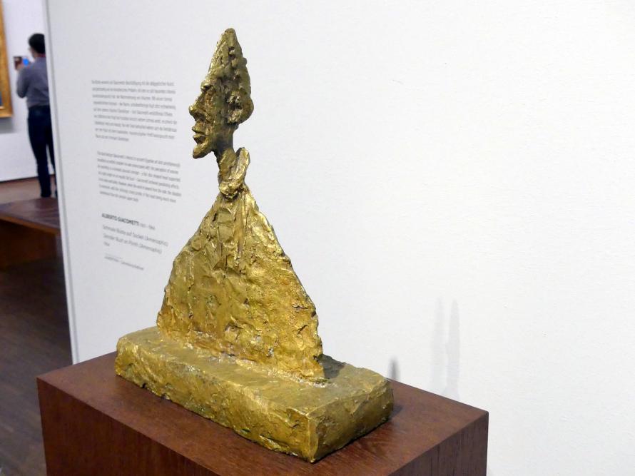 Alberto Giacometti (1914–1965), Schmale Büste auf Sockel (Amenophis), Wien, Albertina, Sammlung Batliner, Saal 7, 1954, Bild 3/4