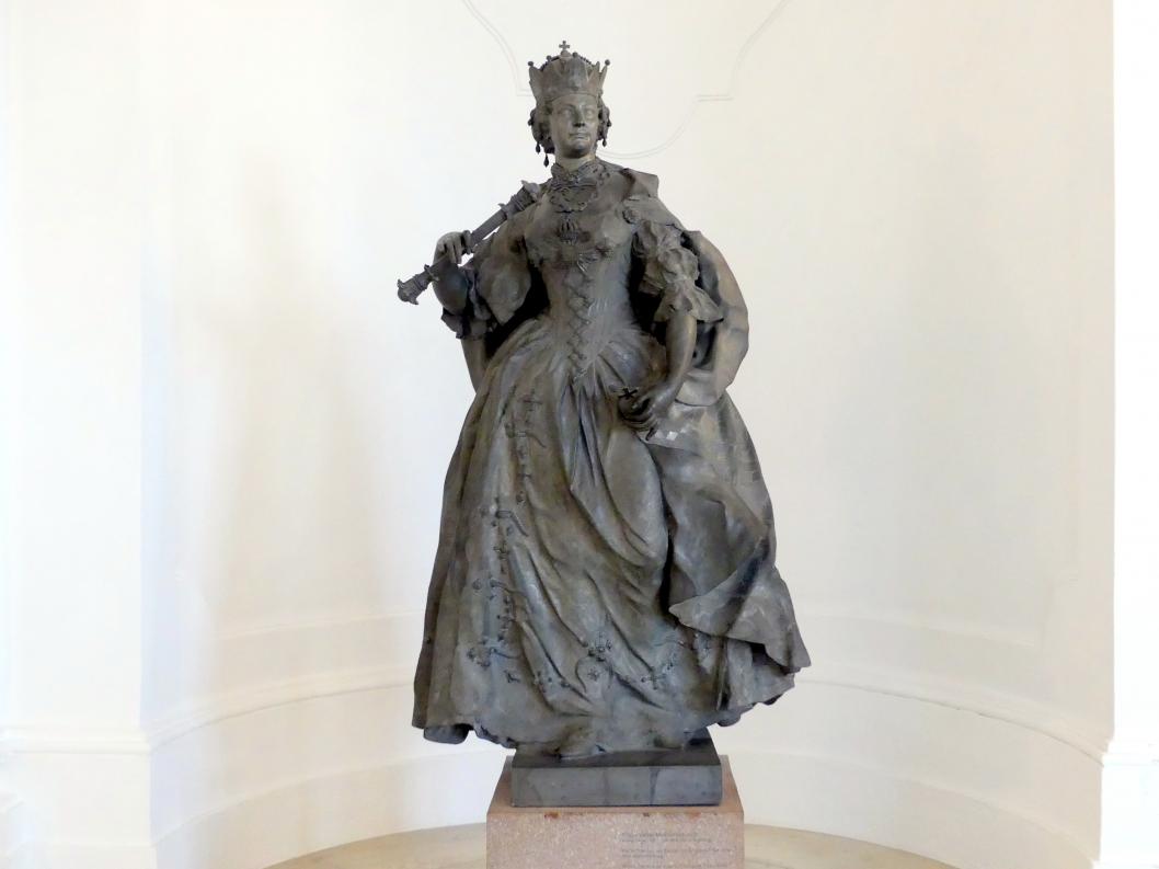 Franz Xaver Messerschmidt (1760–1778), Maria Theresia als Königin von Ungarn, Wien, Museum Oberes Belvedere, Vestibül, 1764–1766, Bild 1/2