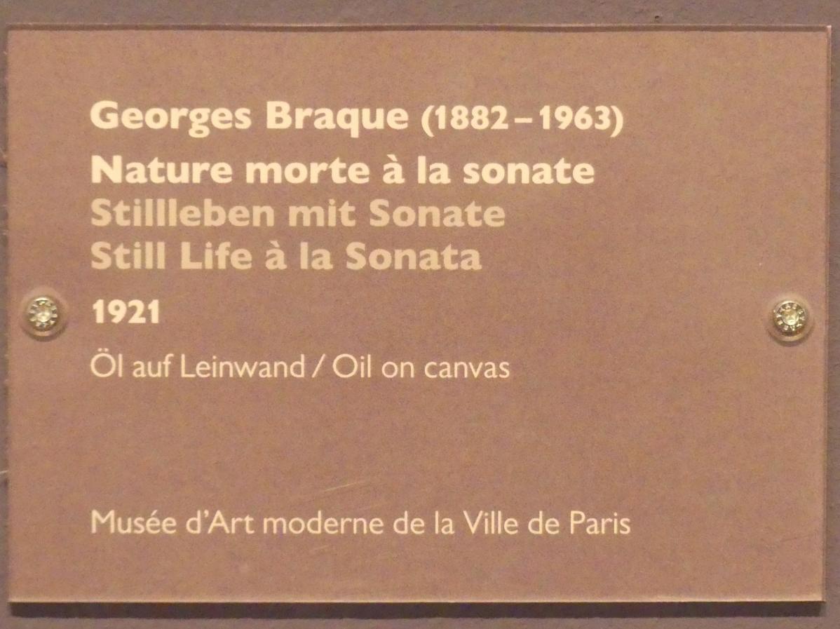 Georges Braque (1906–1956), Stillleben mit Sonate, Schwäbisch Hall, Kunsthalle Würth, Ausstellung "Das Musée d'Art moderne de la Ville de Paris zu Gast in der Kunsthalle Würth" vom 15.04.-15.09.2019, 1921, Bild 2/2