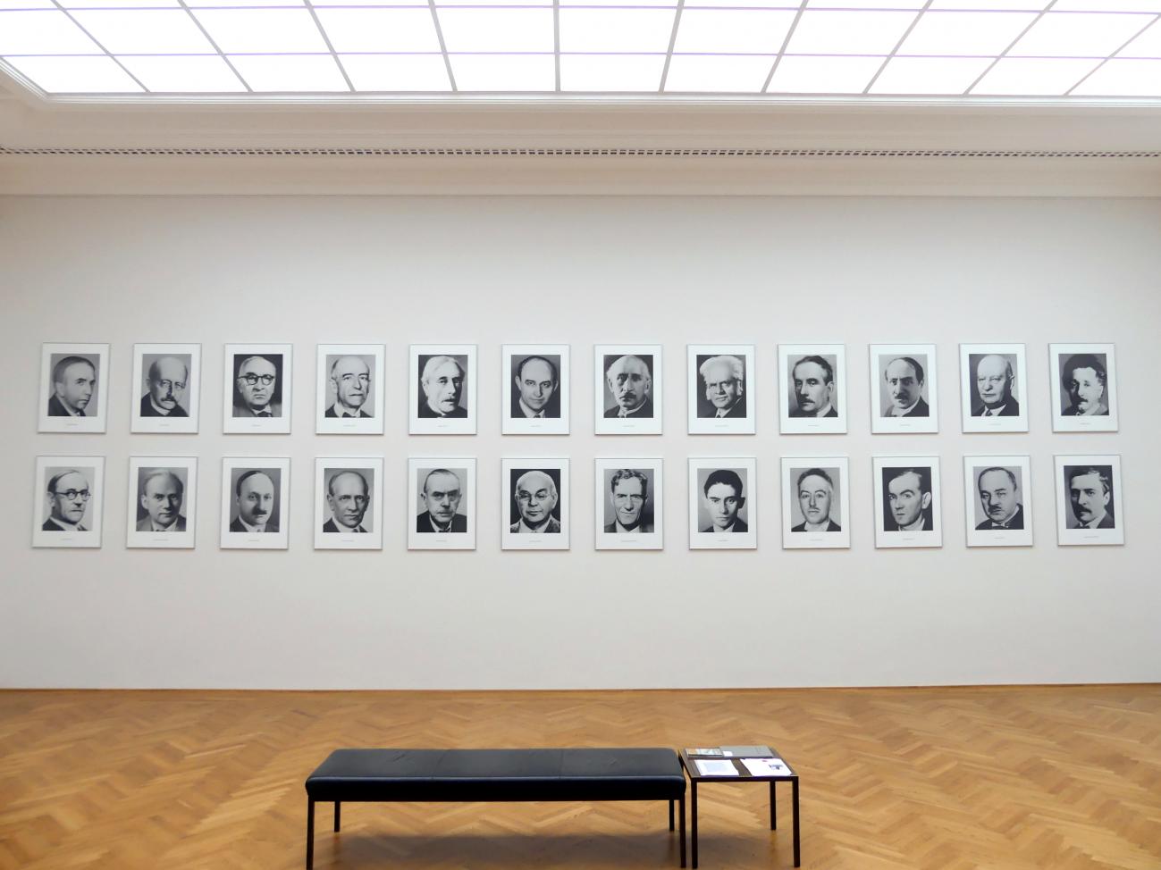 Gerhard Richter (1963–2020), 48 Porträits (324a), Dresden, Albertinum, Galerie Neue Meister, 2. Obergeschoss, Saal 21, 1972, Bild 2/8