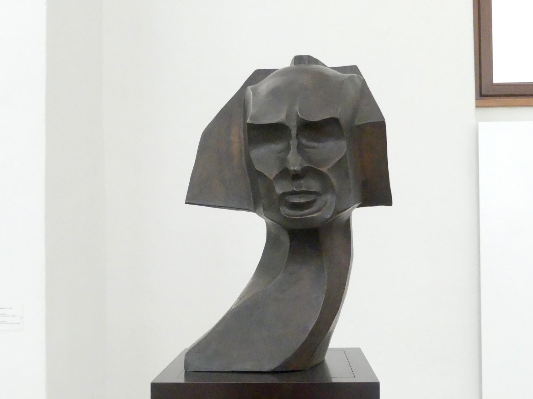 William Wauer (1917–1921), Herwarth Walden, Dresden, Albertinum, Galerie Neue Meister, Erdgeschoss, Skulpturenhalle, 1917, Bild 1/5