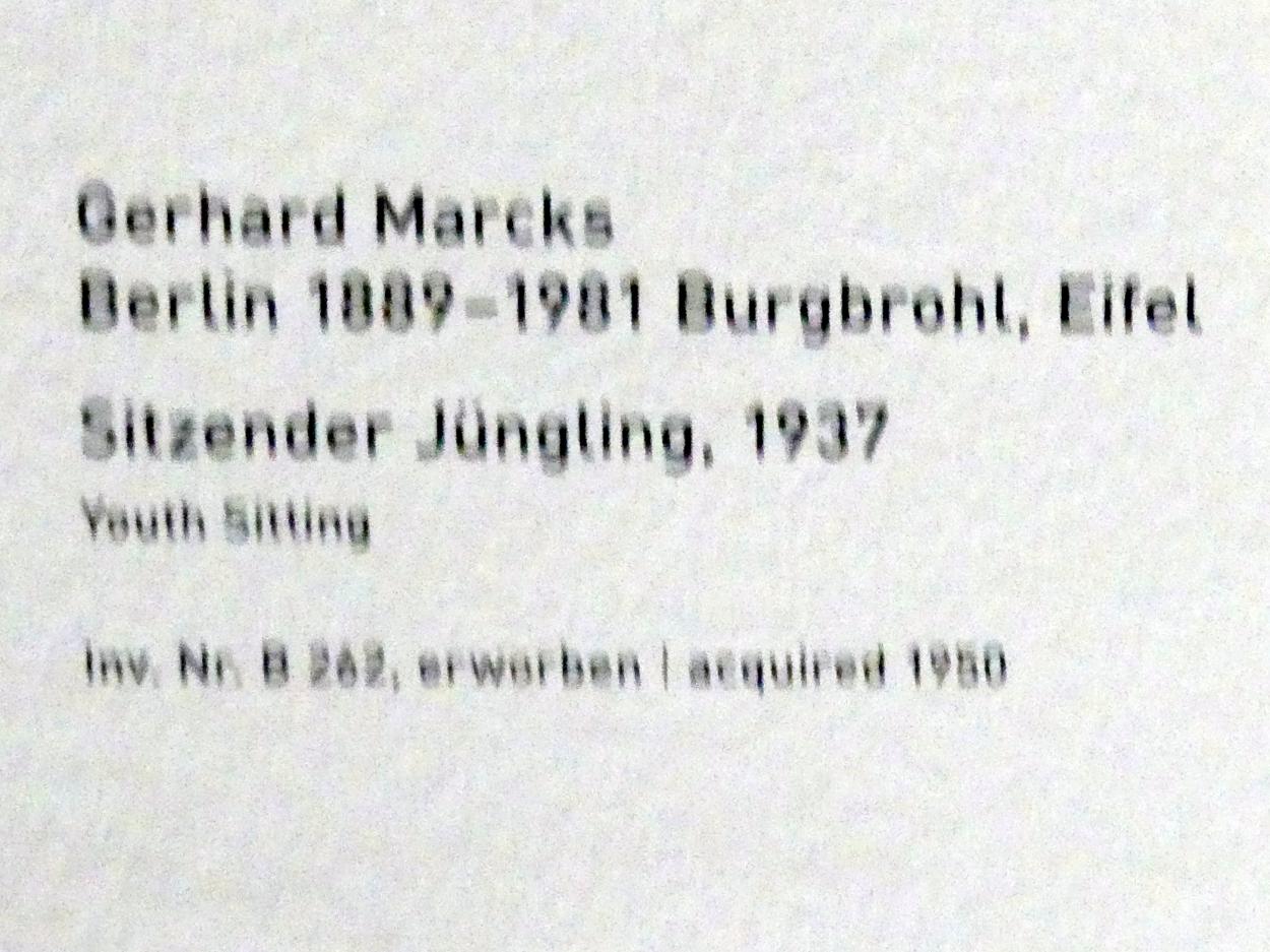 Gerhard Marcks (1932–1975), Sitzender Jüngling, München, Pinakothek der Moderne, Saal 13, 1937, Bild 5/5