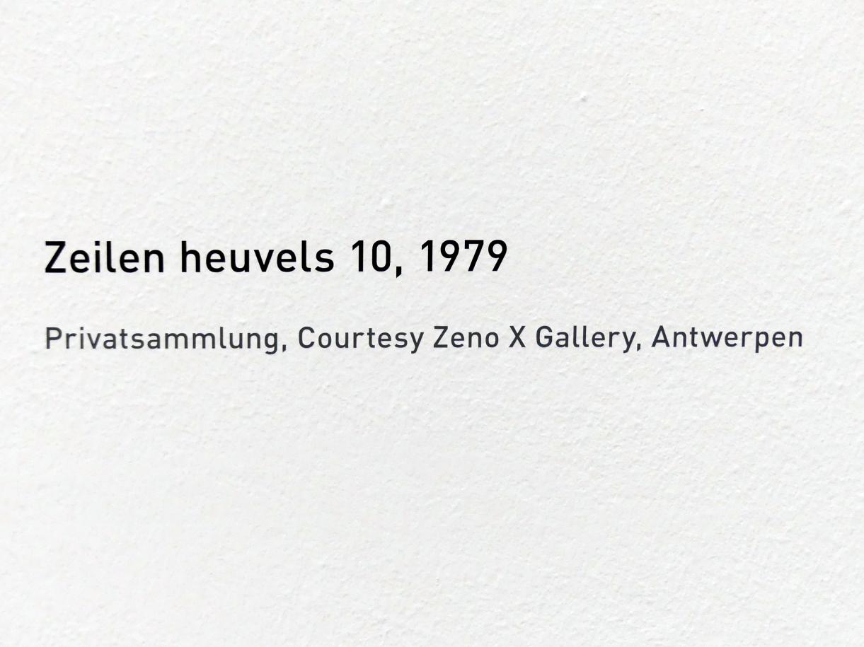 Raoul De Keyser (1964–2012), Zeilen heuvels 10 - Segelhügel 10, München, Pinakothek der Moderne, Ausstellung "Raoul De Keyser – Œuvre" vom 05.04.-08.09.2019, Saal 23, 1979, Bild 2/2