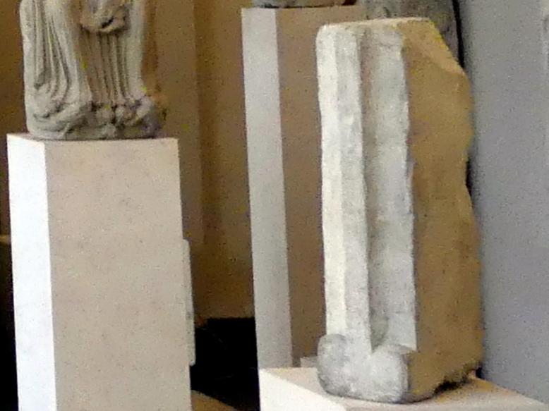 Stück einer Säule, Wessobrunn, ehem. Benediktinerabtei, jetzt München, Bayerisches Nationalmuseum, Saal 1, um 1250, Bild 1/2