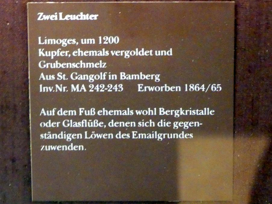 Zwei Leuchter, Bamberg, ehem. Stiftskirche, heute Pfarrkirche St. Gangolf, jetzt München, Bayerisches Nationalmuseum, Saal 1, um 1200, Bild 2/2