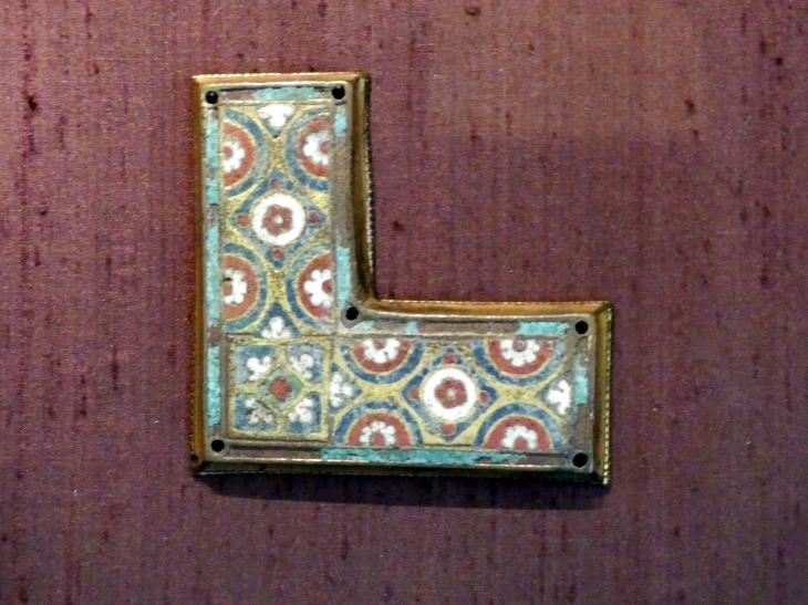 Zierplatten von Reliquien-Schreinen, München, Bayerisches Nationalmuseum, Saal 1, um 1180–1190, Bild 3/5