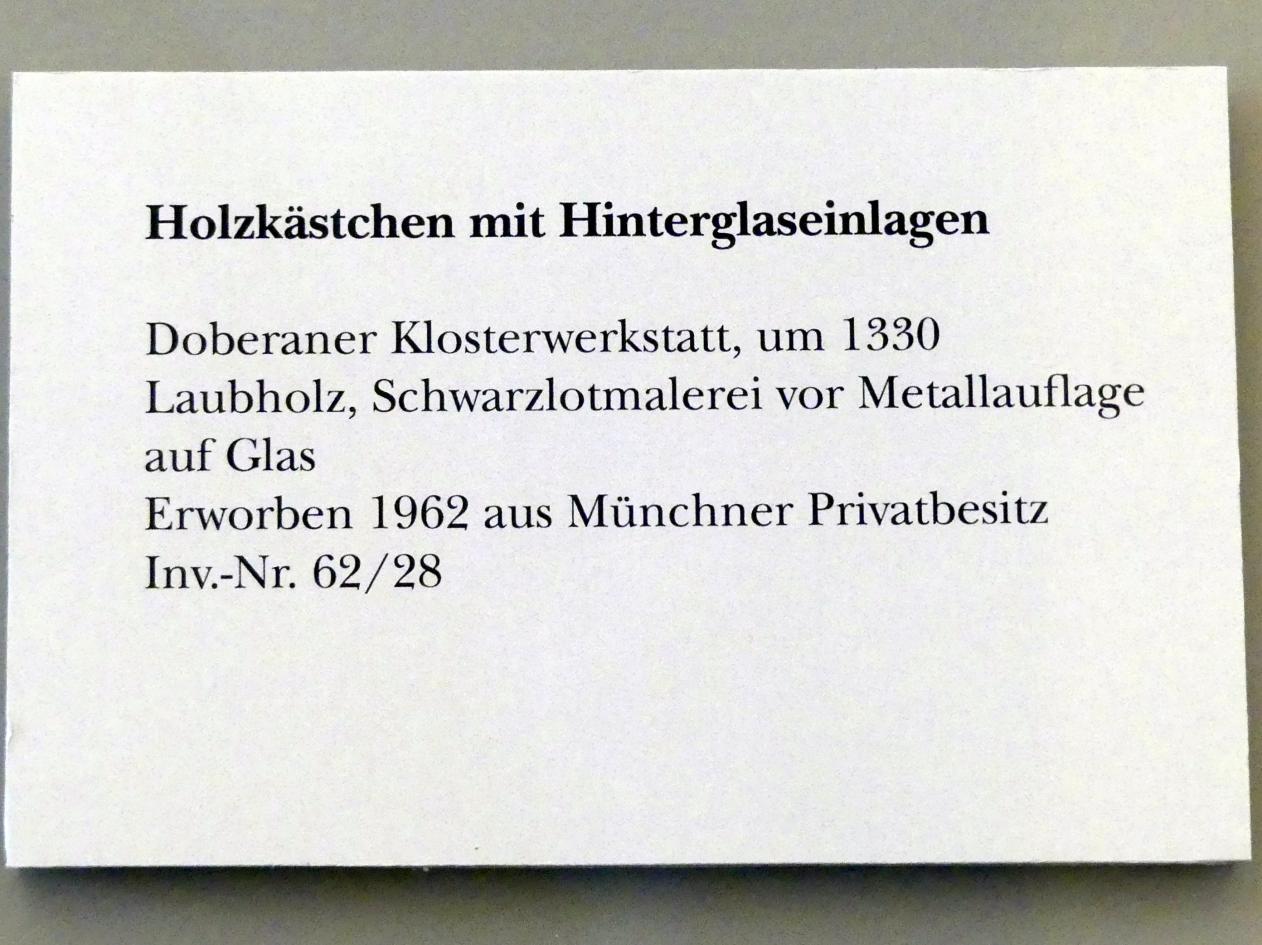 Holzkästchen mit Hinterglaseinlagen, München, Bayerisches Nationalmuseum, Saal 1, um 1330, Bild 4/4