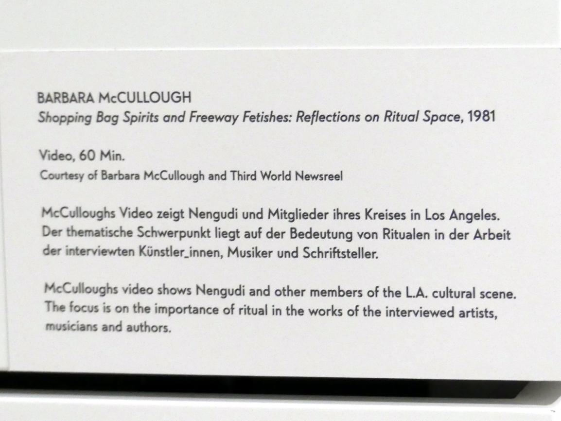 Barbara McCullough (1981), Shopping Bag Spirits and Freeway Fetishes: Reflections on Ritual Space, München, Lenbachhaus, Ausstellung "Senga Nengudi Topologien" vom 17.09.-19.01.2020, Saal 6, 1981, Bild 2/2
