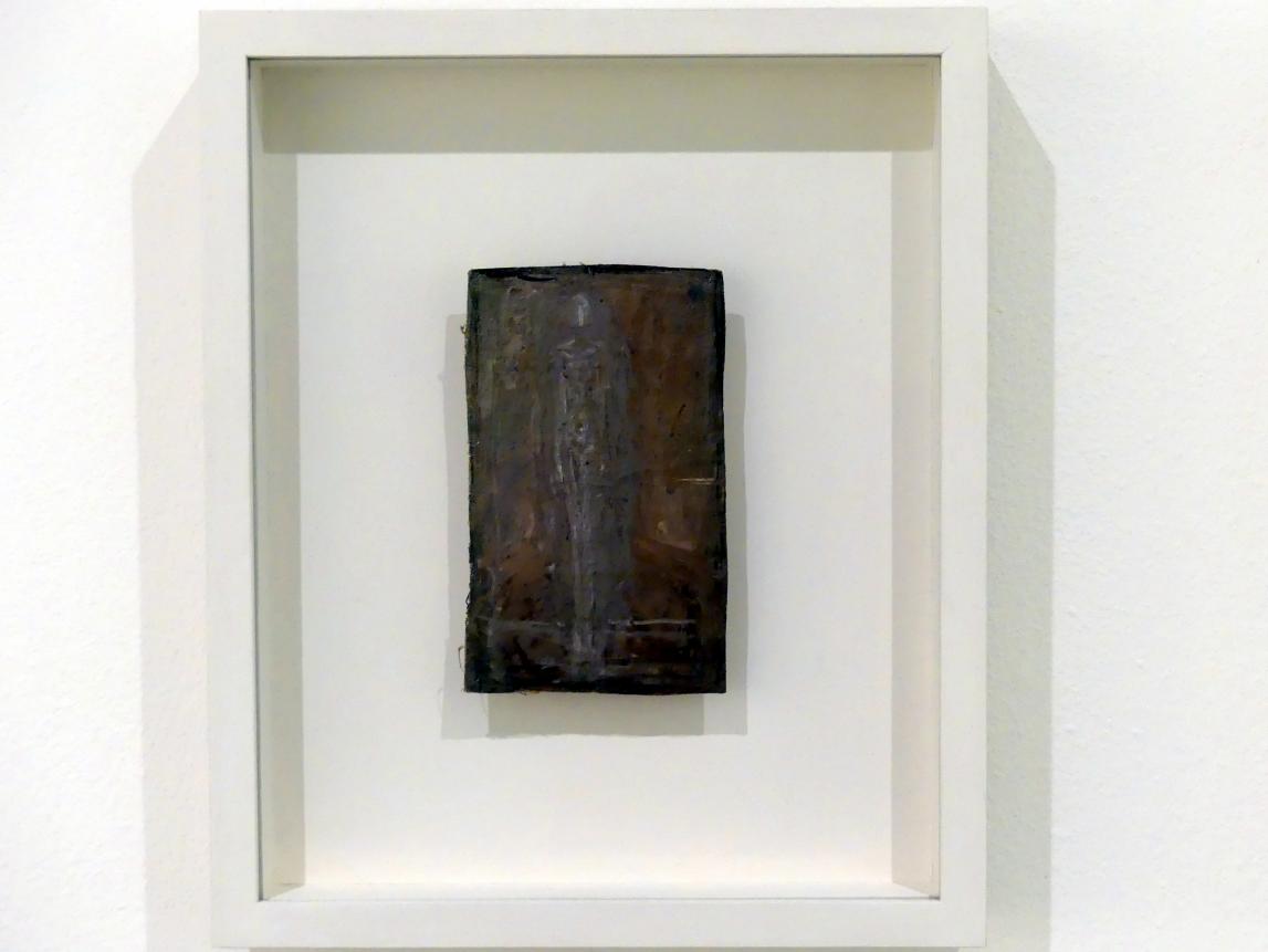 Alberto Giacometti (1914–1965), Stehende Frau neben Büste, Prag, Nationalgalerie im Messepalast, Ausstellung "Alberto Giacometti" vom 18.07.-01.12.2019, Köpfe, 1946–1947, Bild 2/3