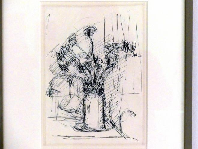 Alberto Giacometti (1914–1965), Blumenstrauss in einer Vase, Prag, Nationalgalerie im Messepalast, Ausstellung "Alberto Giacometti" vom 18.07.-01.12.2019, Figuren im Raum, um 1952, Bild 2/3