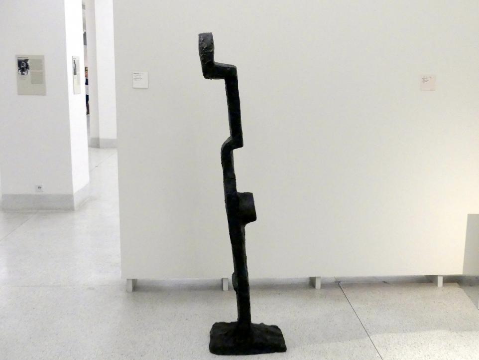 Zdeněk Palcr (1957–1969), Stehende Figur II, Prag, Nationalgalerie im Messepalast, Moderne Kunst, 1966, Bild 3/4