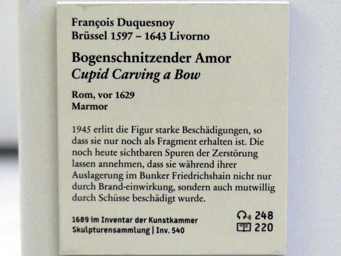François Duquesnoy (1625–1643), Bogenschnitzender Amor, Berlin, Bode-Museum, Saal 134, vor 1629, Bild 3/3