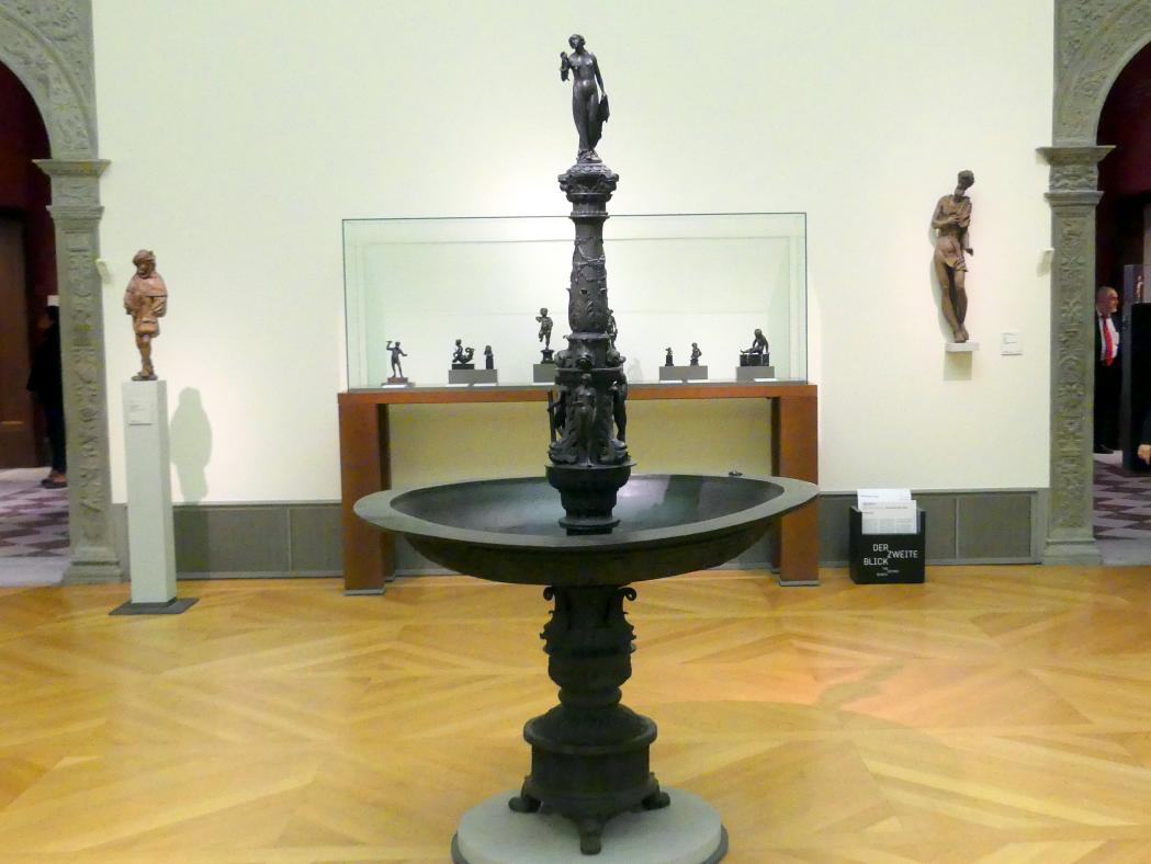 Kleopatra-Brunnen, Berlin, Bode-Museum, Saal 218, Mitte 16. Jhd., Bild 1/4