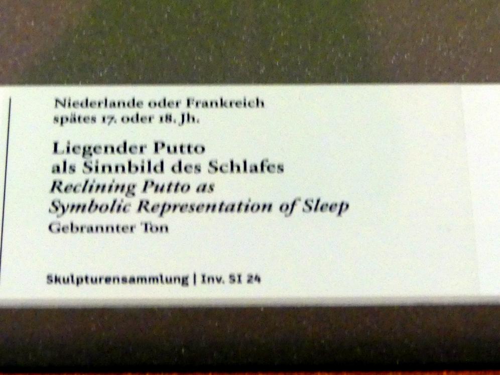 Liegender Putto als Sinnbild des Schlafes, Berlin, Bode-Museum, Saal 257, um 1800, Bild 2/2