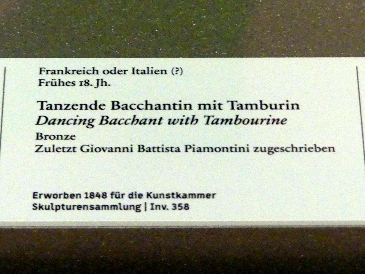 Tanzende Bacchantin mit Tamburin, Berlin, Bode-Museum, Saal 257, Beginn 18. Jhd., Bild 2/2
