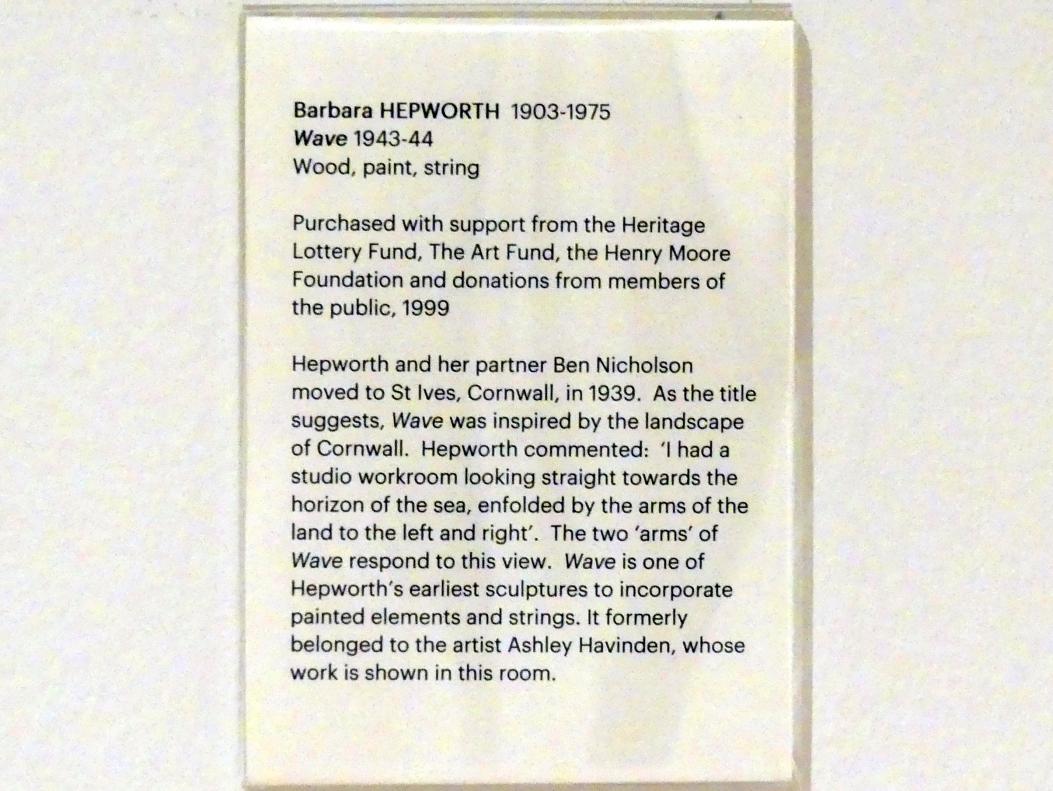 Barbara Hepworth (1937–1973), Welle, Edinburgh, Scottish National Gallery of Modern Art, Gebäude One, Saal 17 - Abstrakte Kunst und Britannien in der Zwischenkriegszeit, 1943–1944, Bild 3/4