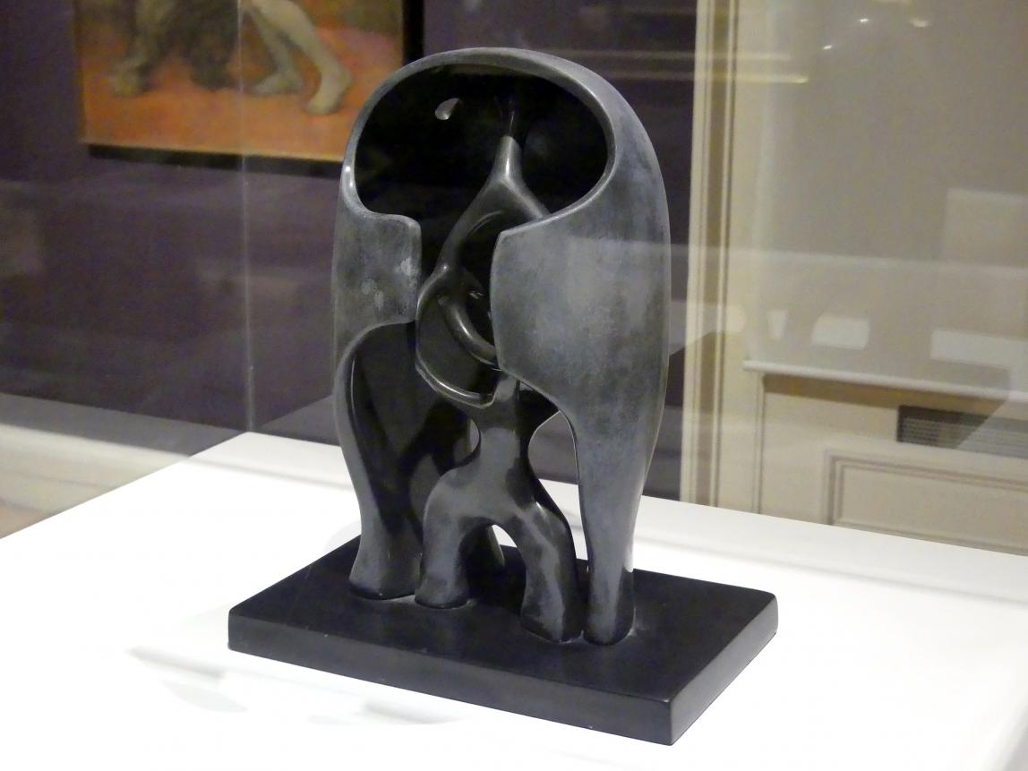 Henry Moore (1924–1982), Helm, Edinburgh, Scottish National Gallery of Modern Art, Gebäude One, Saal 20: jenseits des Realismus - Dada und Surrealismus, 1939–1940, Bild 2/5