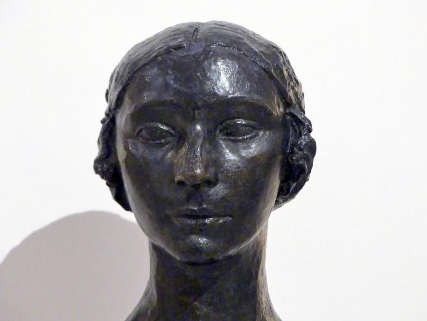 Charles Despiau (1921–1928), Frauenkopf (Jeanne Kamienska), Prag, Nationalgalerie im Messepalast, 1918-1939, Saal 4, 1921, Bild 4/5