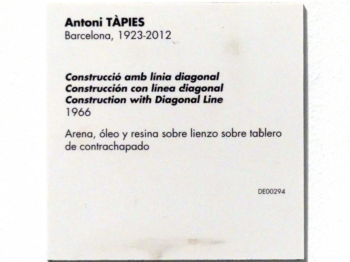 Antoni Tàpies (1946–1976), Konstruktion mit diagonaler Linie, Madrid, Museo Reina Sofía, Saal 417, 1966, Bild 2/2