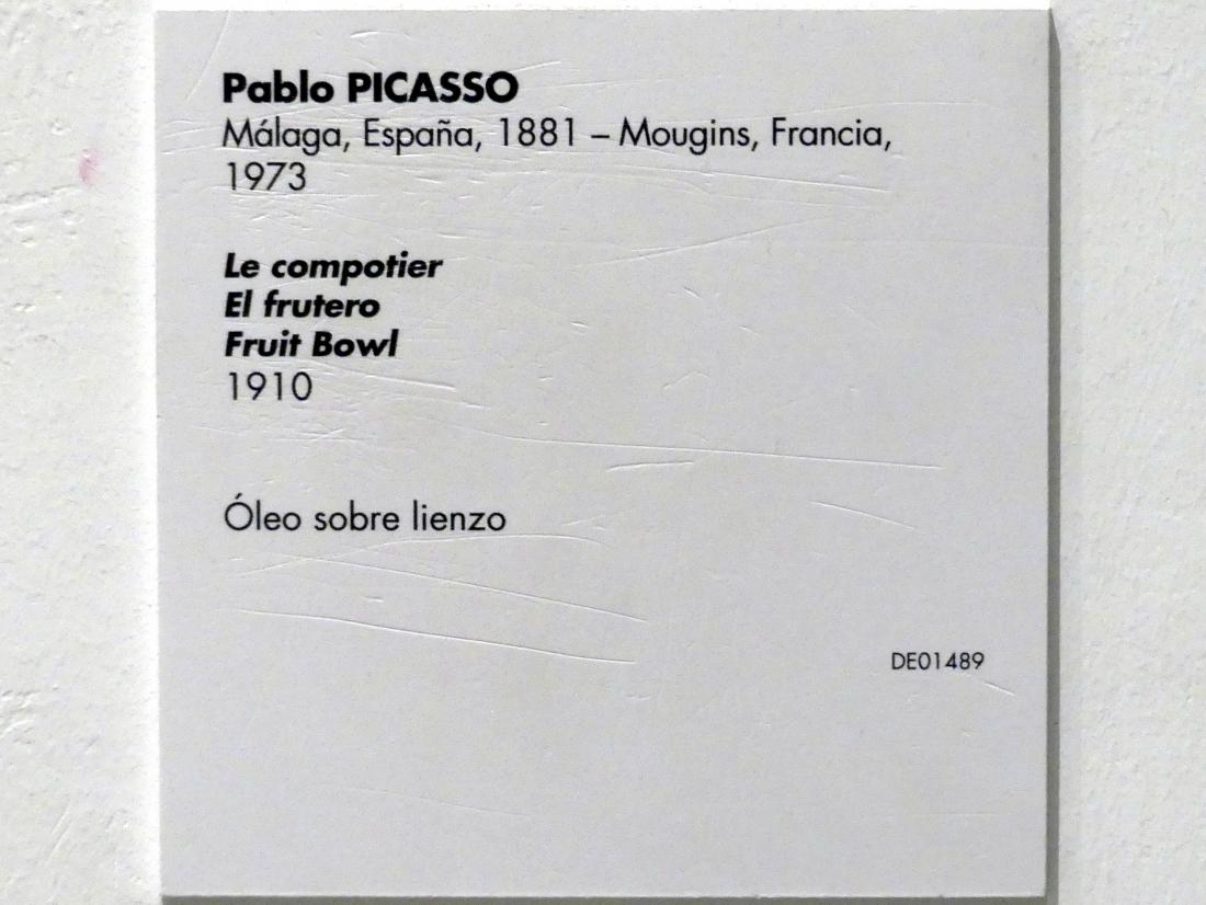 Pablo Picasso (1897–1972), Obstschale, Madrid, Museo Reina Sofía, Saal 210, 1910, Bild 2/2
