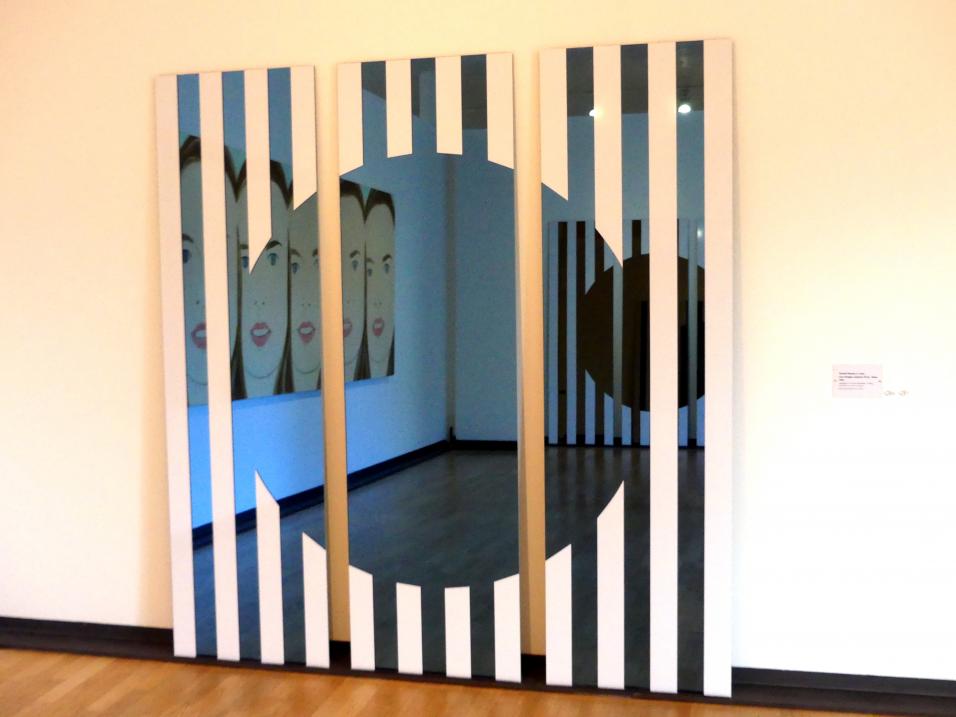 Daniel Buren (1985–2015), Les Visages colorés VI A - bleu, Schwäbisch Hall, Kunsthalle Würth, Ausstellung "Lust auf mehr" vom 30.09.2019 - 20.09.2020, Obergeschoss, 2005