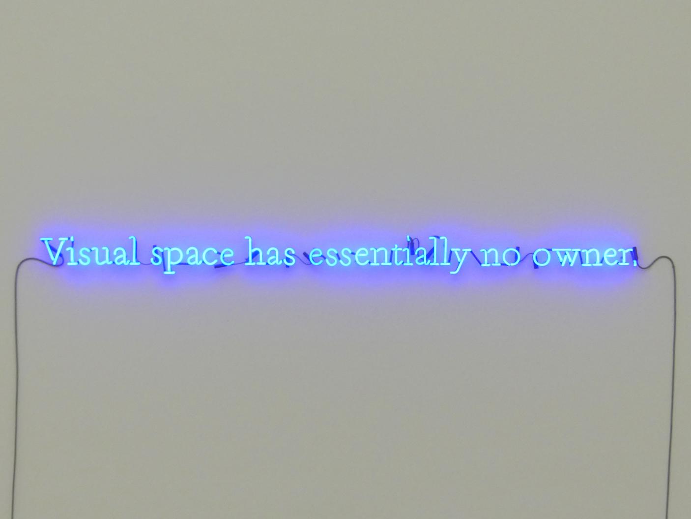 Joseph Kosuth (1965–1990), Visual space has essentially no owner, Stuttgart, Kunstmuseum, Saal 22, 1990, Bild 1/3