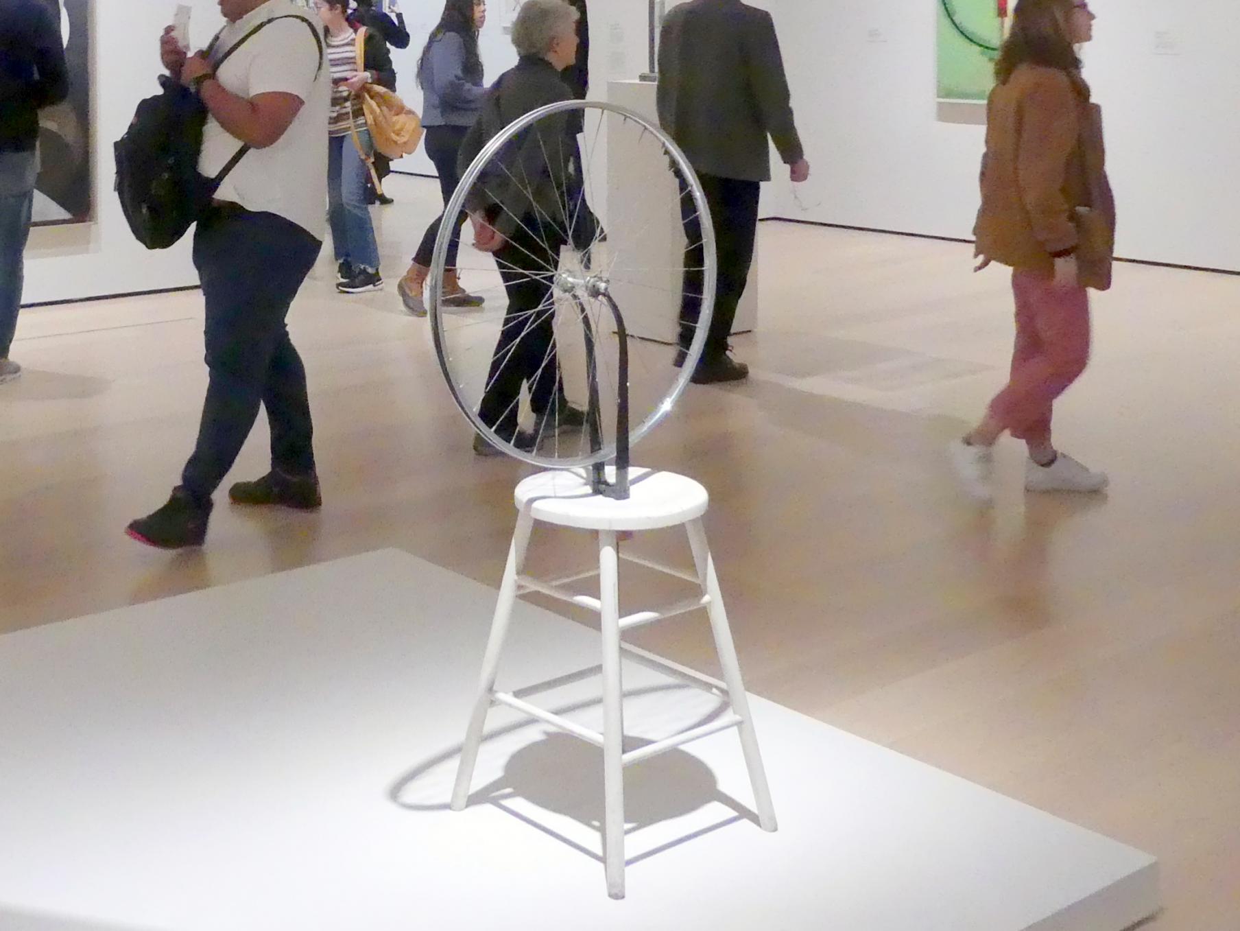 Marcel Duchamp (1911–1964), Fahrrad-Rad, New York, Museum of Modern Art (MoMA), Saal 508, 1951, Bild 3/4